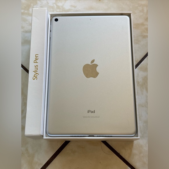 Apple iPad Mini (Wi-Fi, 256GB) - Silver New Condition - Picture 1 of 15